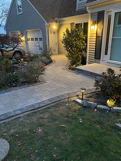 House-lawn-sidewalk-Homepage